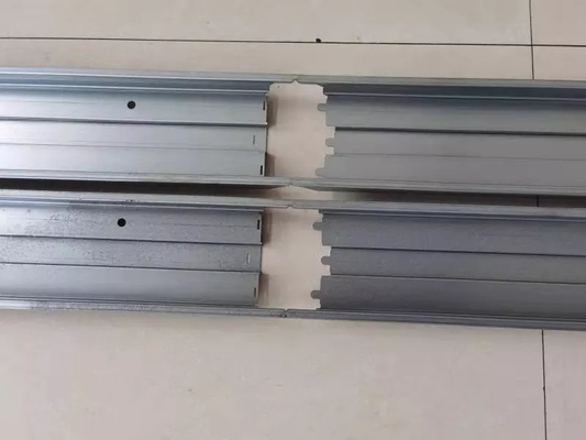 4.5kw রোলিং শাটার স্ল্যাট রোল ফর্মিং মেশিন পিএলসি কনভার্টার