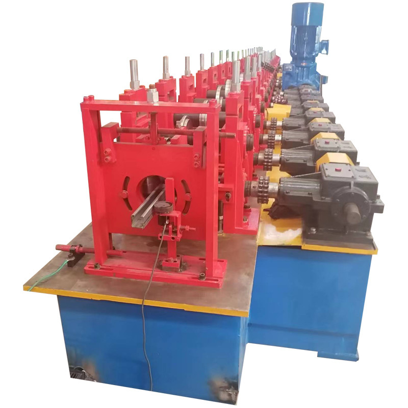 41*41 স্ট্রুট চ্যানেল রোল ফর্মিং মেশিন 30kw C চ্যানেল রোল ফর্মিং মেশিন